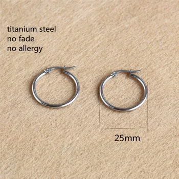 Veličine 25 mm Trendi kratke, okrugle naušnice, prstenje od титановой nehrđajućeg čelika za muškarce i žene Klasični nakit