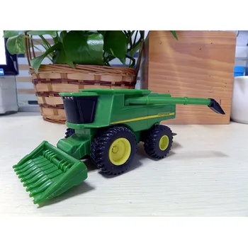 Plastični model profesionalne poljoprivrednog vozila u mjerilu 1:64 za odrasle, ograničeno klasična zbirka, suvenir za prikazivanje