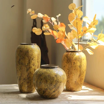 Proizvod može biti konfiguriran skrojen.Creative žuta stakleno keramička vaza, jednostavno luksuz, s kućištem od suhog cvijeća u retro stilu, dekor od grube keramike banke